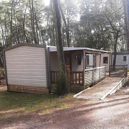 Campsite Domaine de Montcalm Charente-Maritime