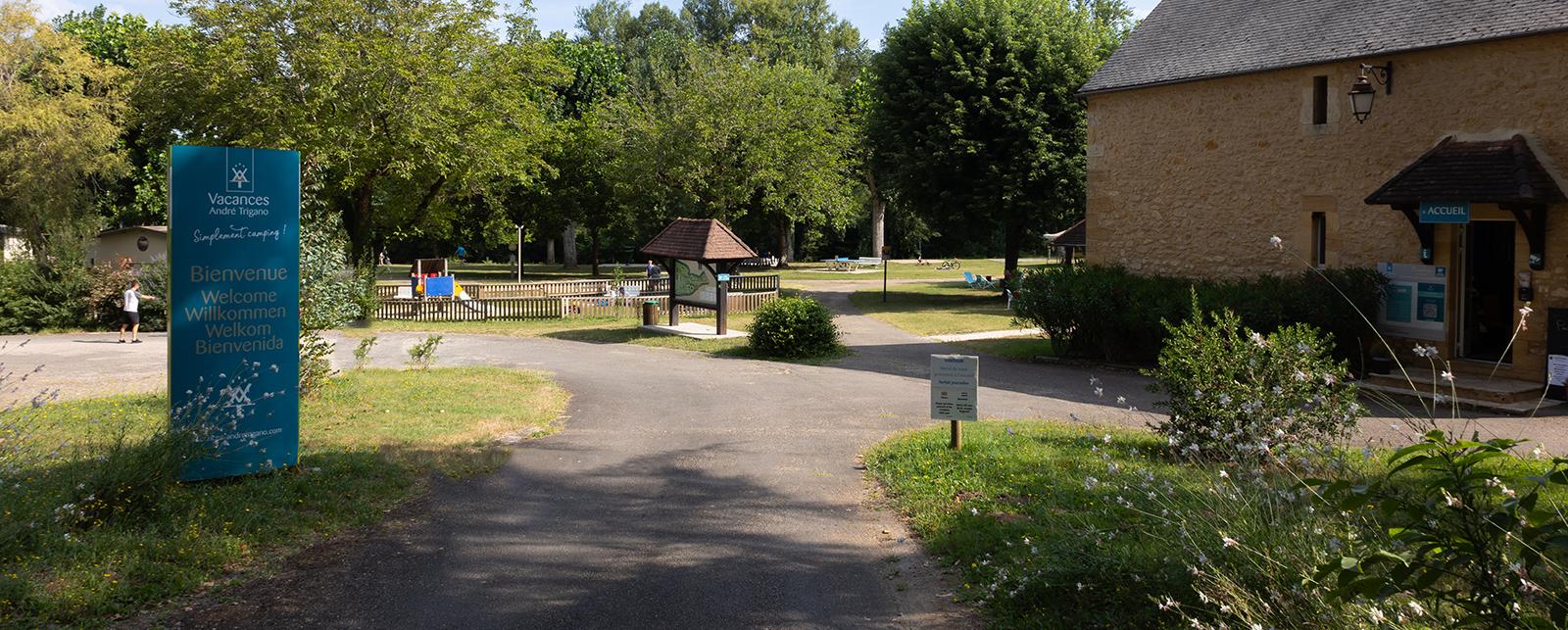 Campsite Les Rives de la Dordogne Domme Nouvelle Aquitaine